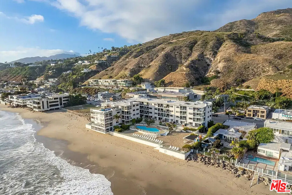 22548 Pacific Coast Highway 408