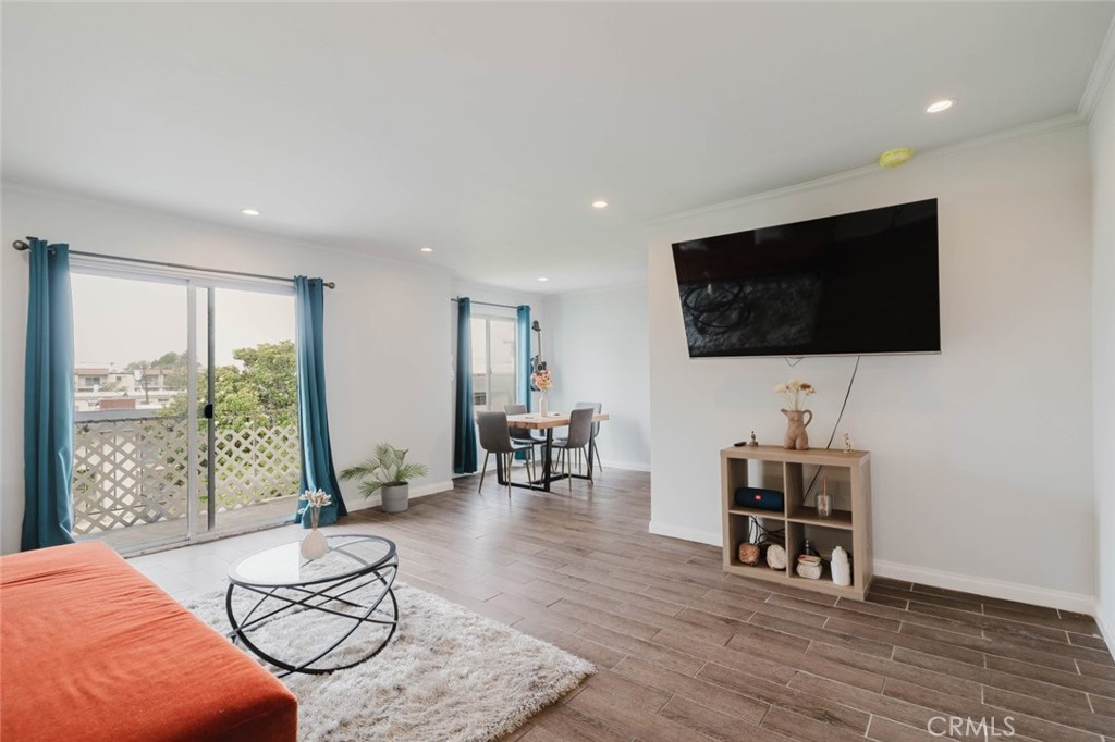 3734 S Canfield 330