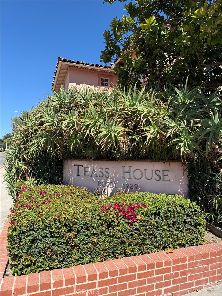 890 osos Street