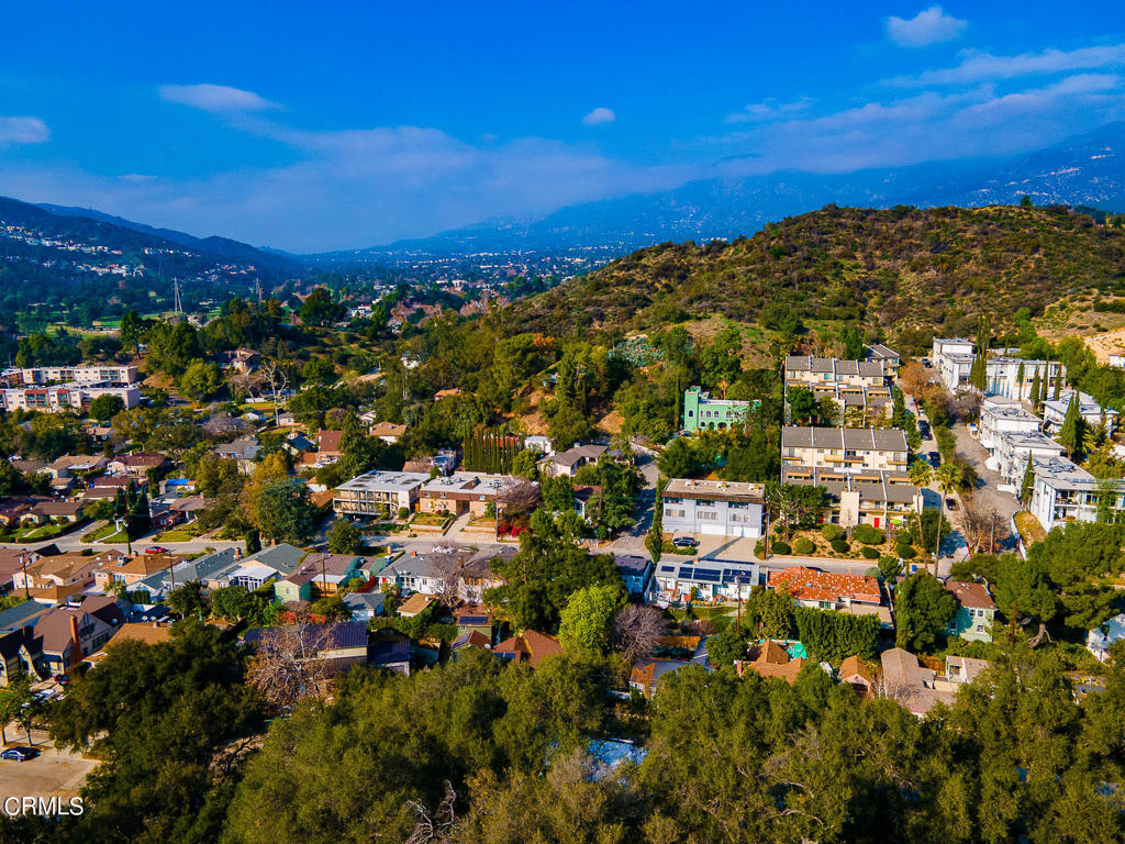 2 Vista Del Verde Drive