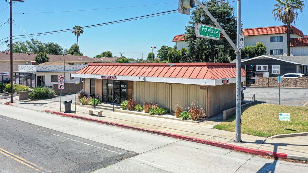 12525 Beverly