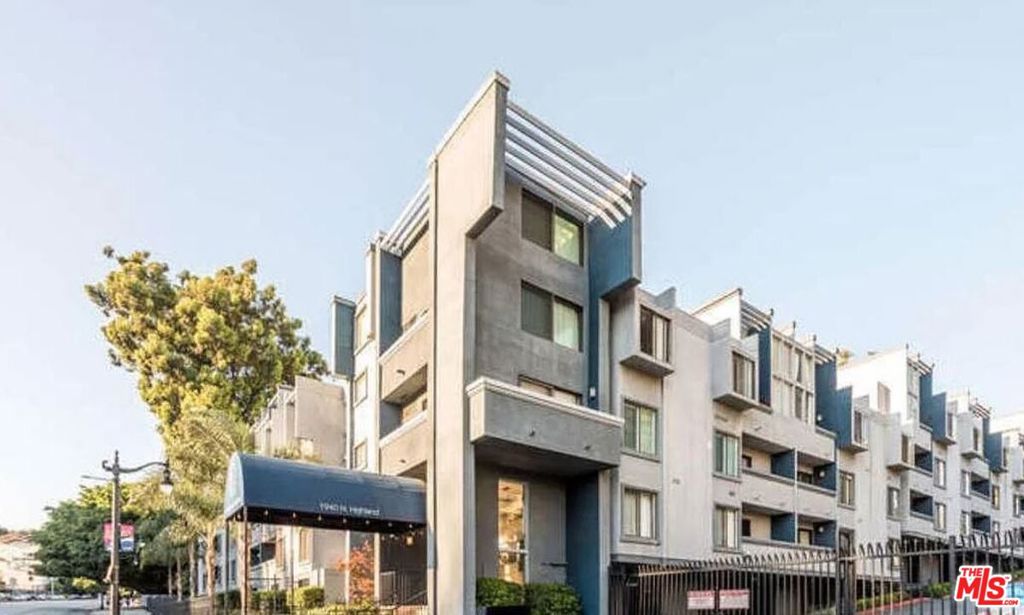 1940 N Highland Avenue 81