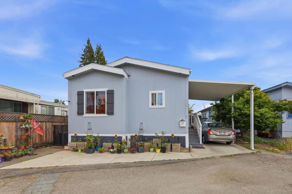 4300 Soquel 37