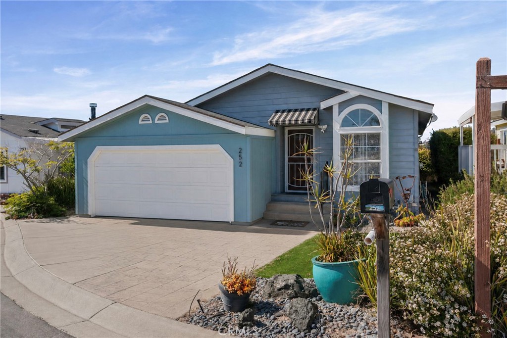 765 Mesa View 252