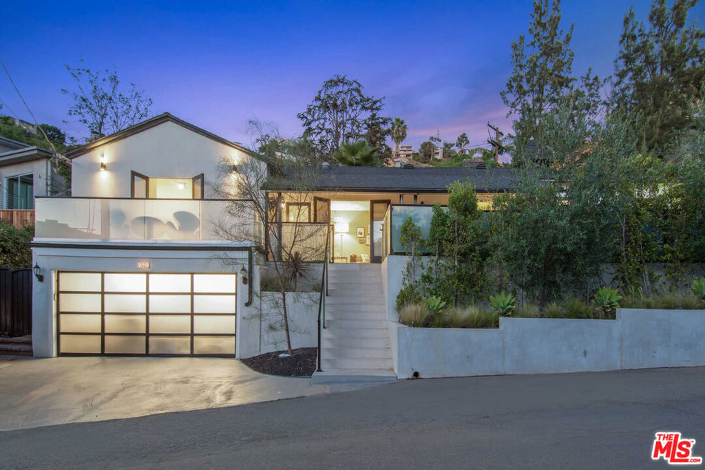 1601 Sunset Plaza Drive