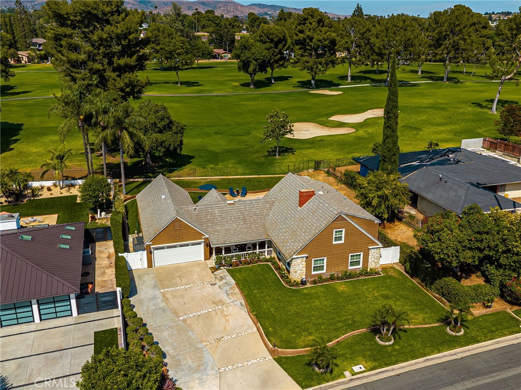 5642 Mountain View Avenue