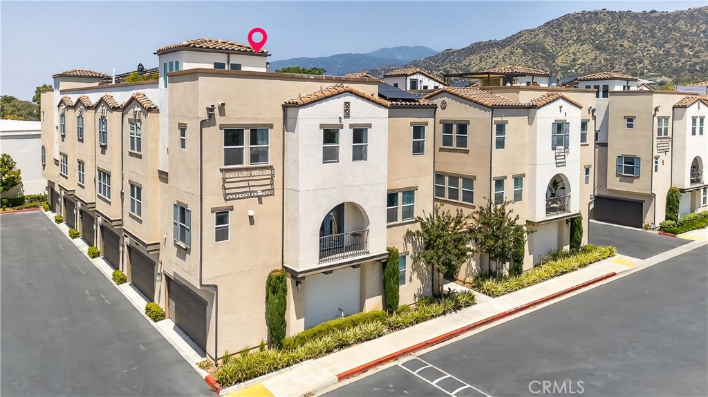 623 W Foothill 39