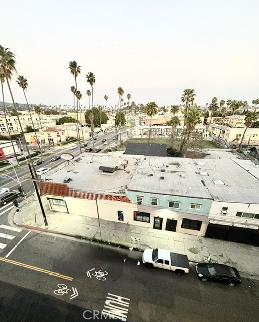 5326 W Sunset