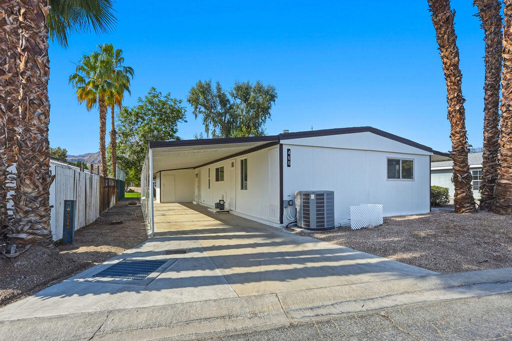 466 Cerritos Way