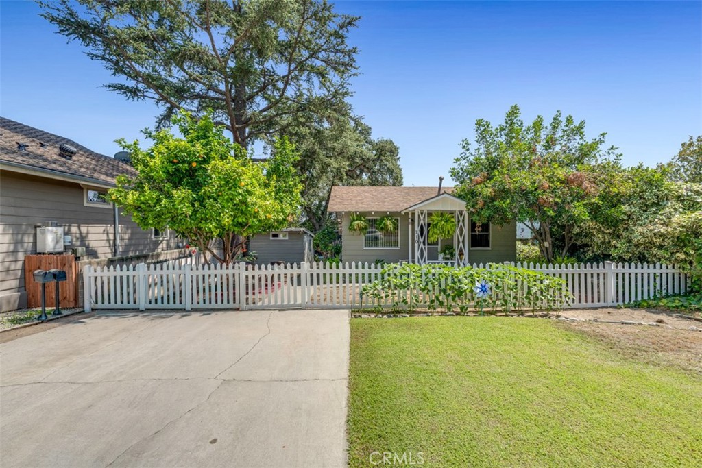 710 E Greystone
