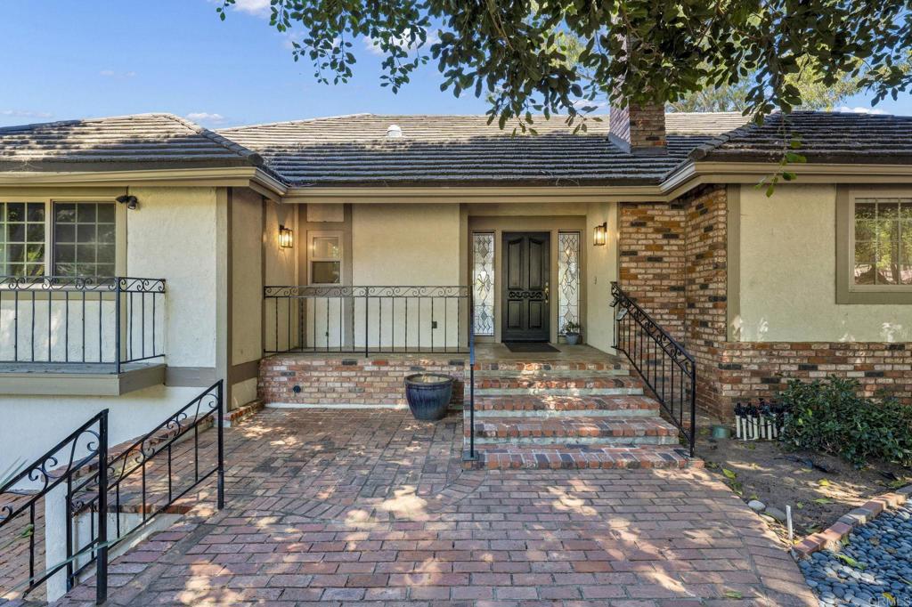 2730 Mountain View Drive