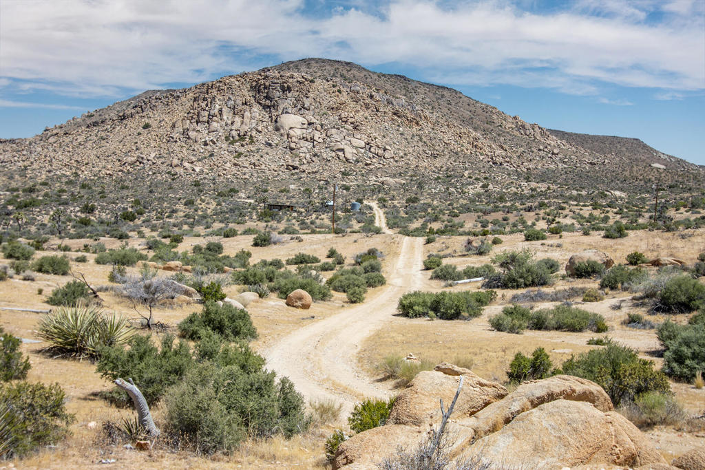53102 Geronimo Trail