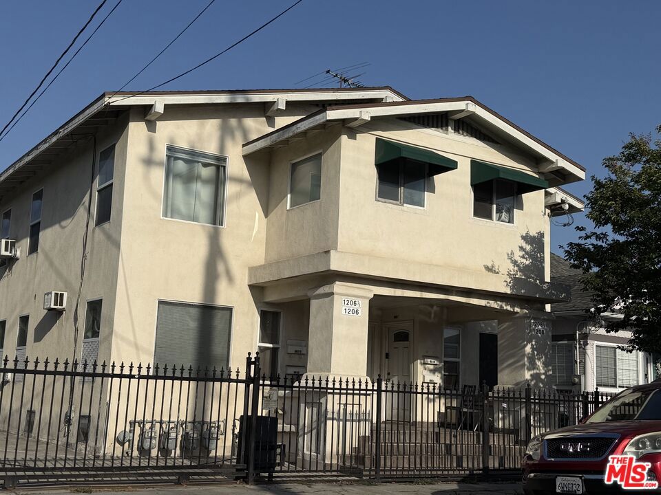 1206 Irolo Street