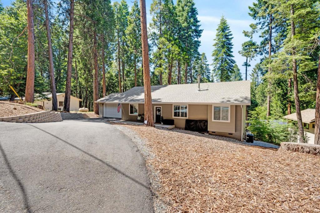 3884 Opal Trail