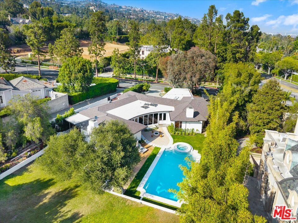 909 N Alpine Drive