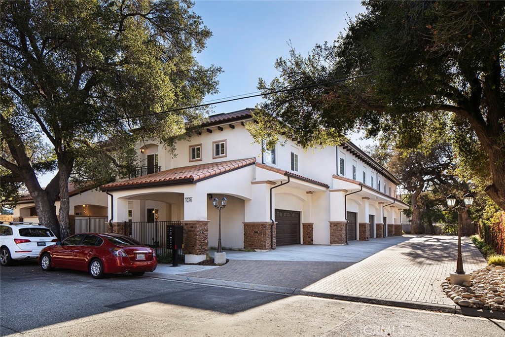 3236 Royal Oaks Drive 6
