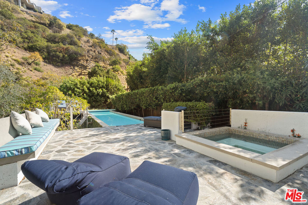 1853 Nichols Canyon Road