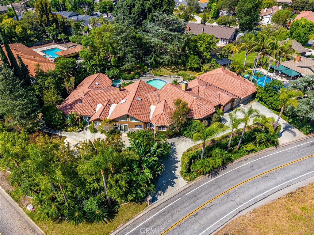 200 W Hermosa Drive