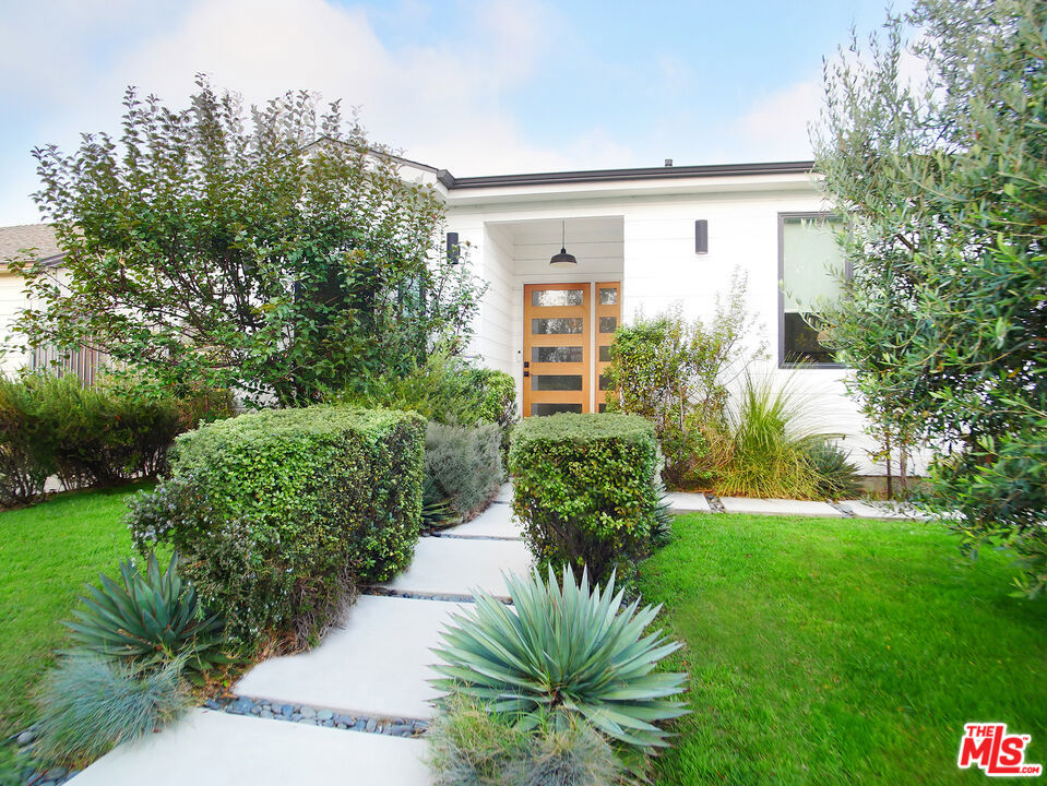3744 Somerset Drive