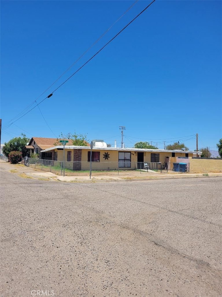 206 Chestnut