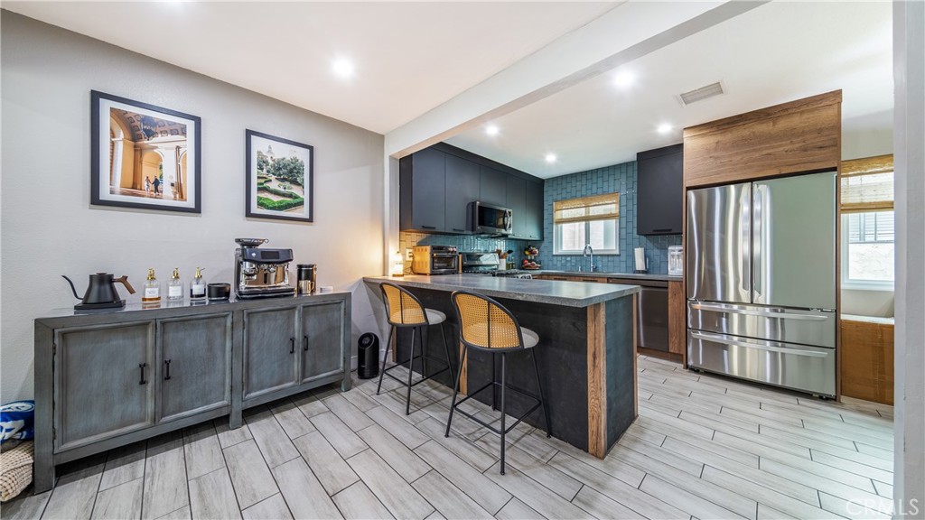 7422 Hazeltine