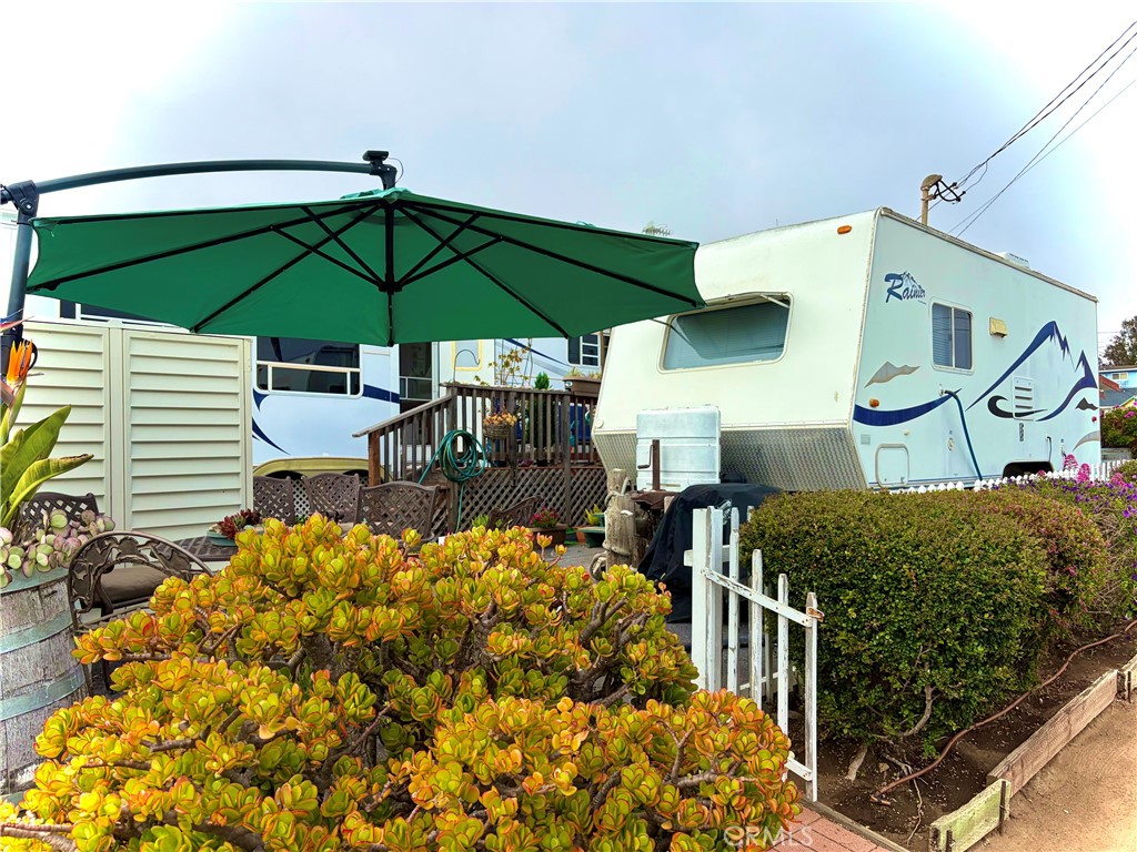 233 Surf Street 6