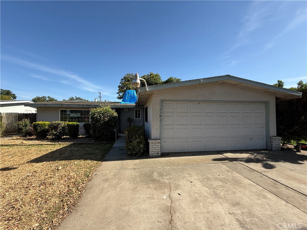 1152 E Drummond