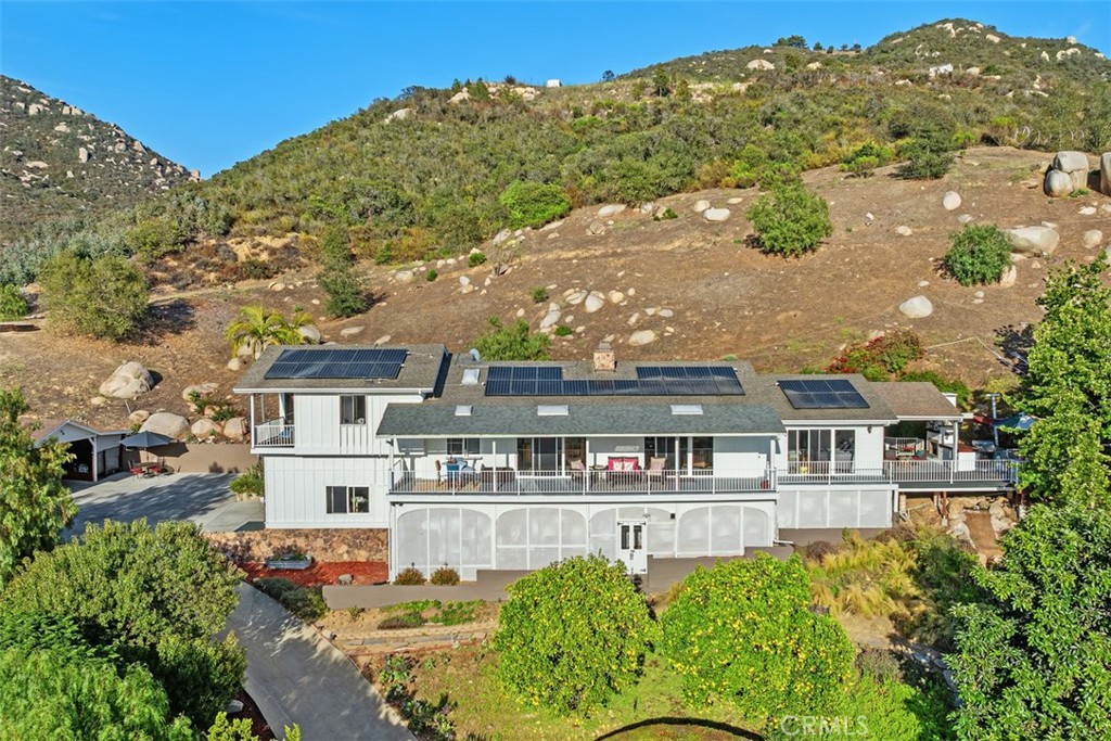 775 Old Oak Ridge