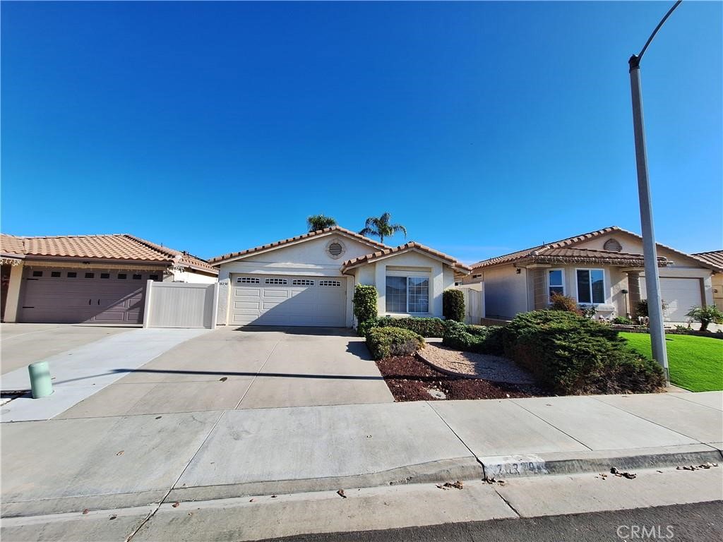 28230 Avenida Francesca