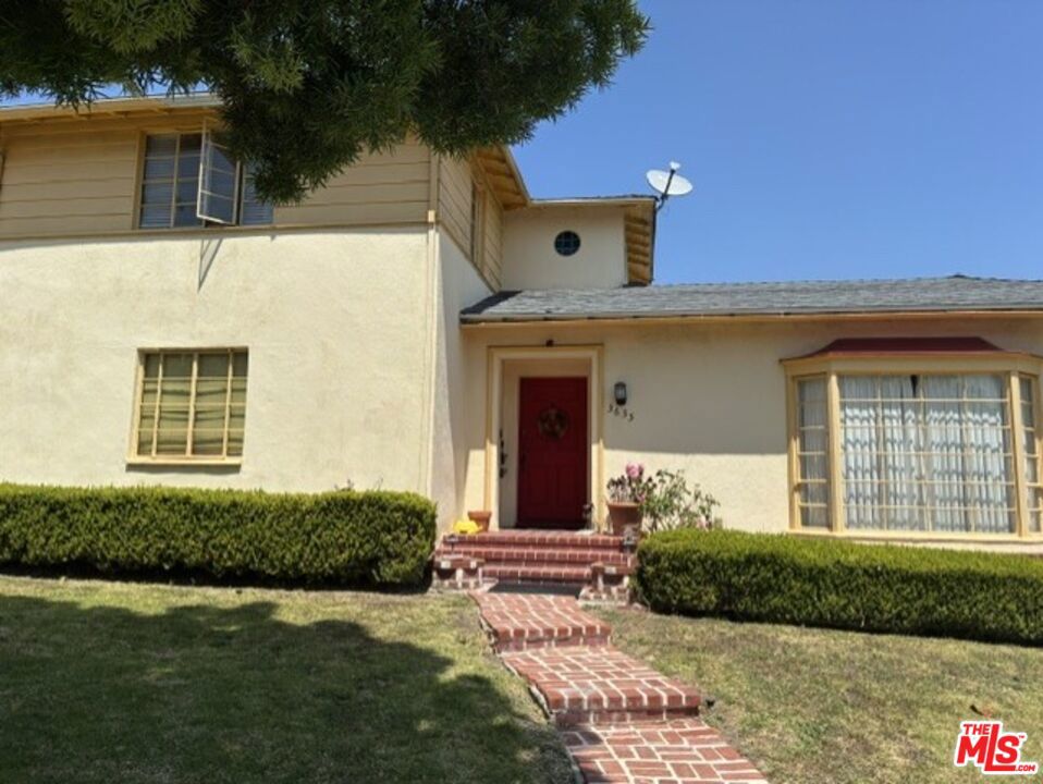 3635 Aureola Boulevard