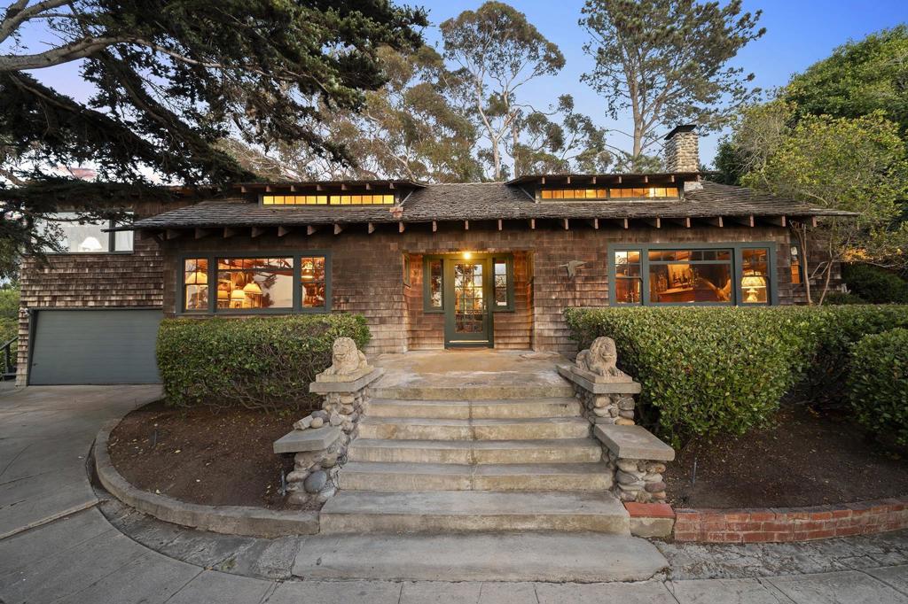 1570 Virginia Way