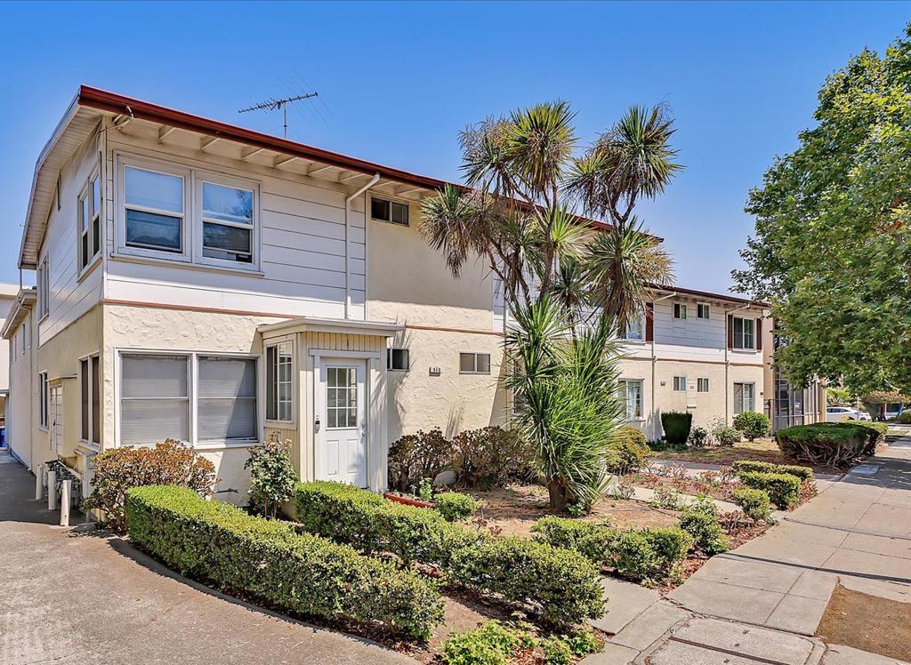 840 El Camino Real