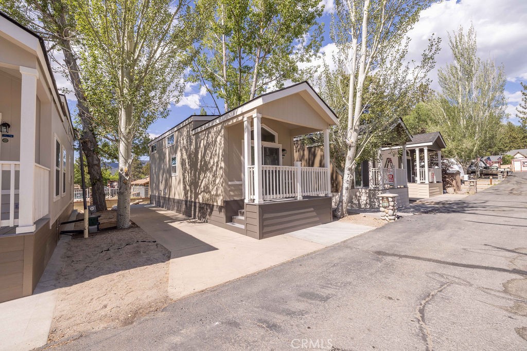 547 Alden Road RV10