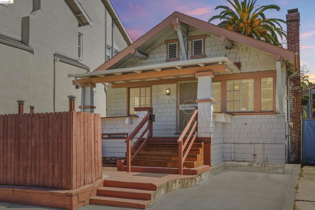 340 Foothill Blvd