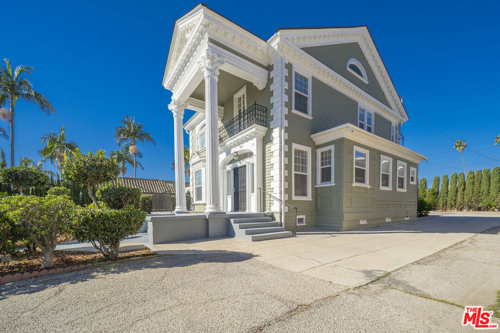 1159 S Norton Avenue