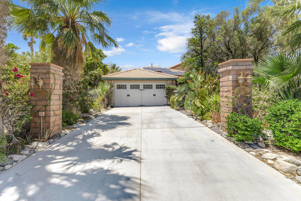 65767 Ave Ladera