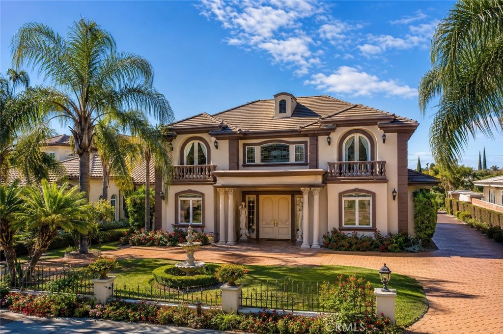 356 W Palm Drive