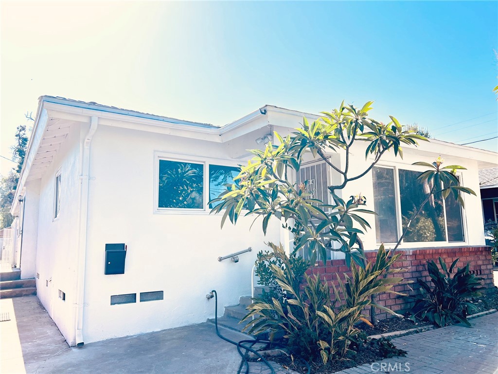 279 N 11th