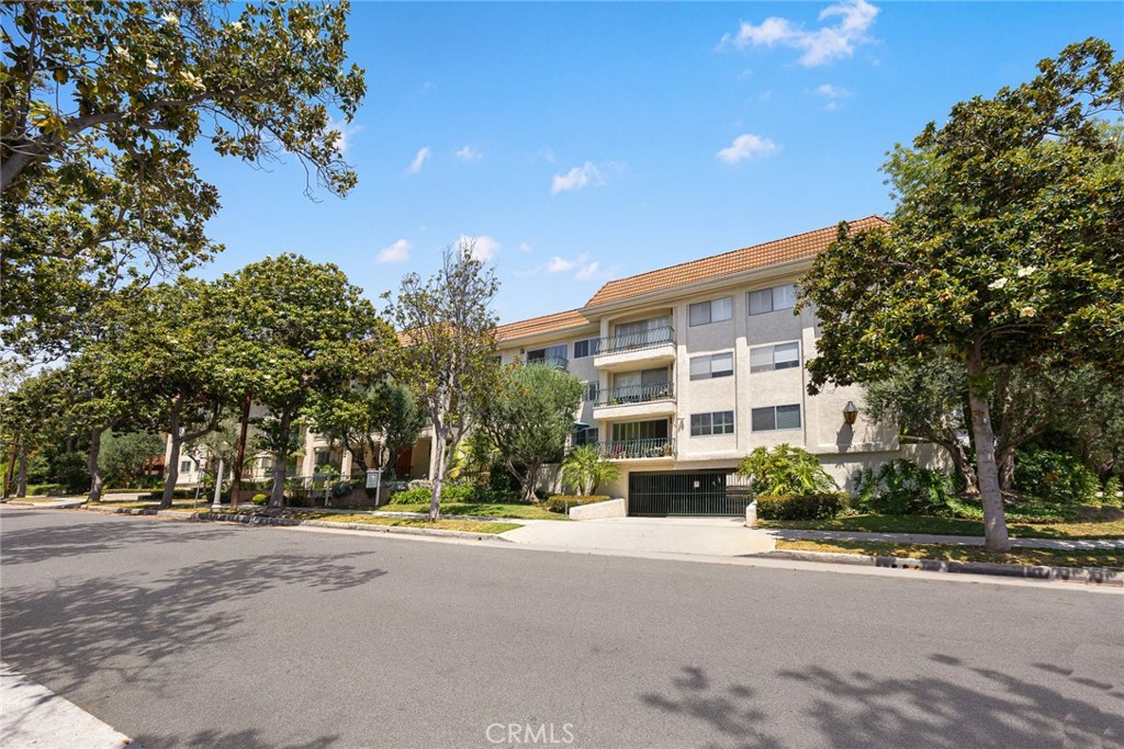 420 S Madison Avenue 301