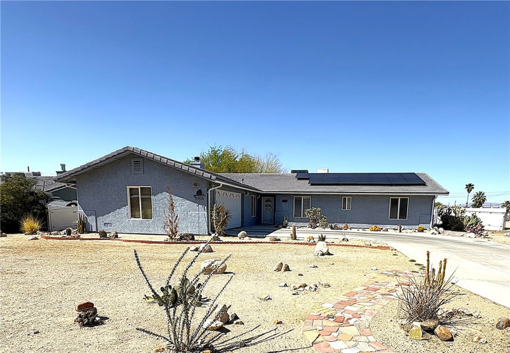 74404 Pinon