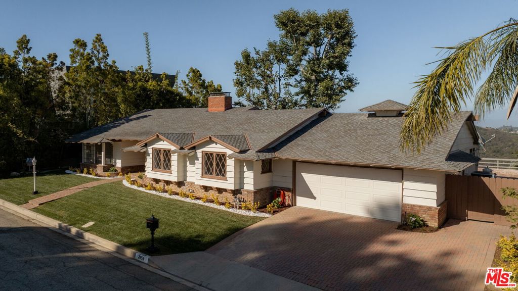 2158 Stradella Road
