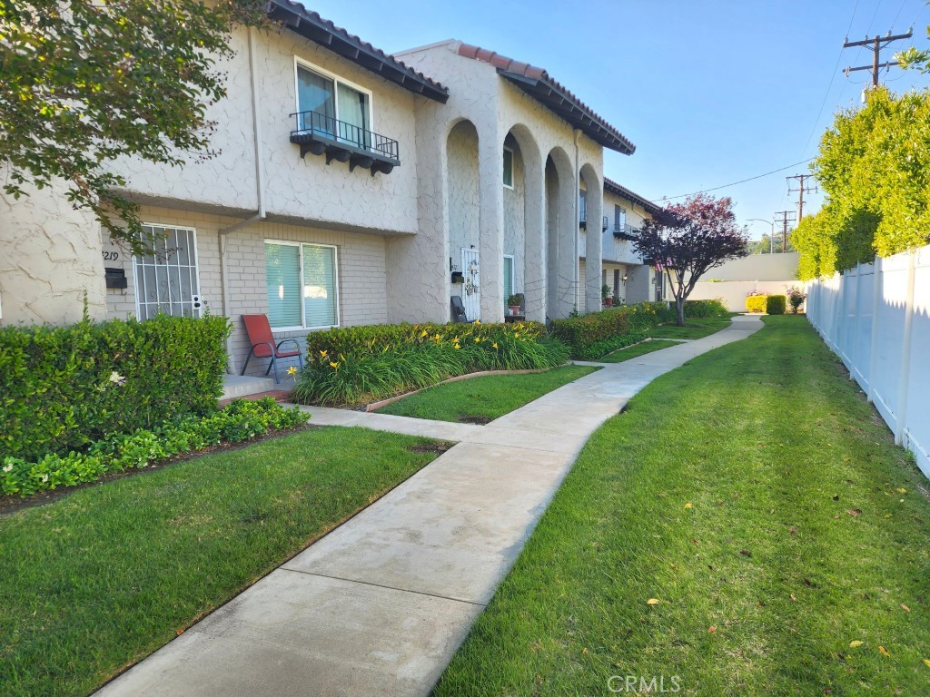 24223 La Glorita Circle