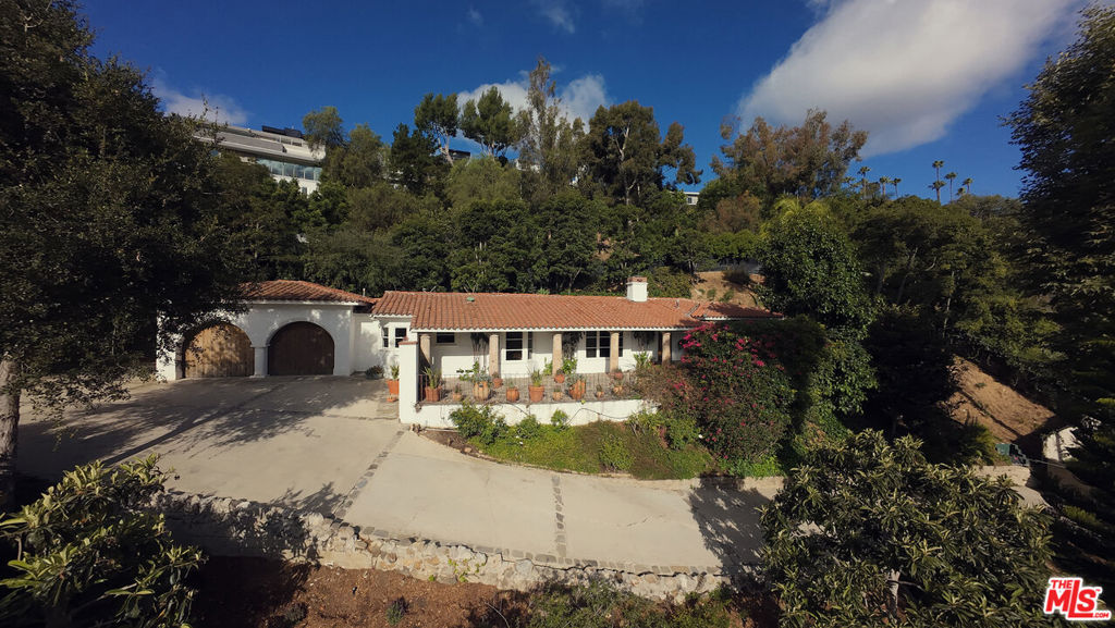2627 Outpost Drive