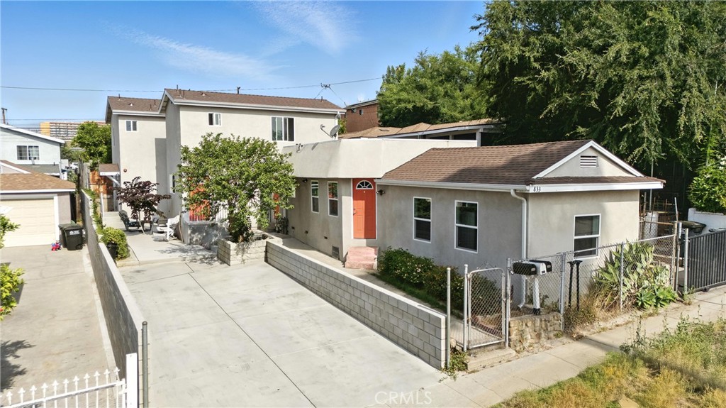 833 N Humphreys