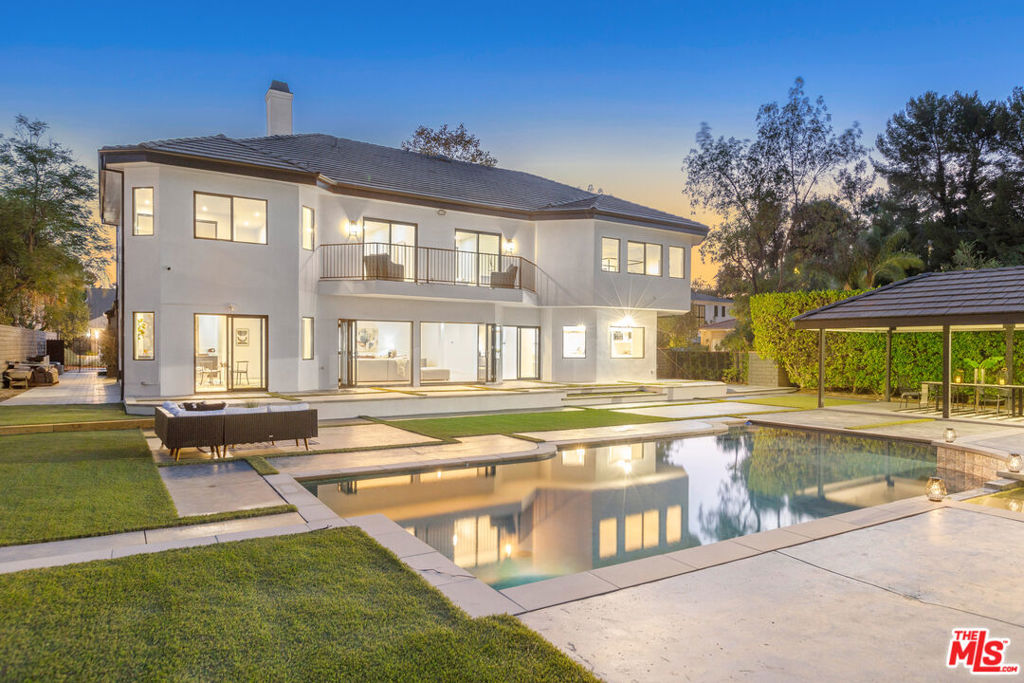 4256 Tarzana Estates Drive