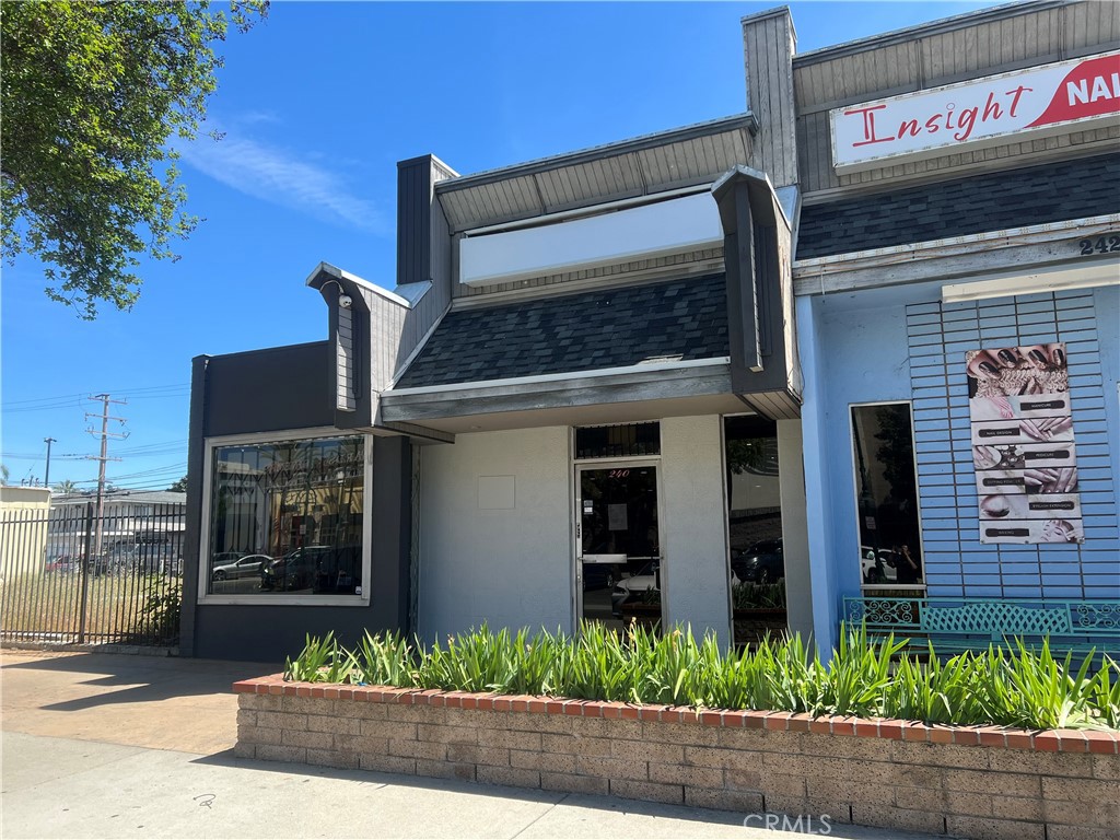 240 S Glendora