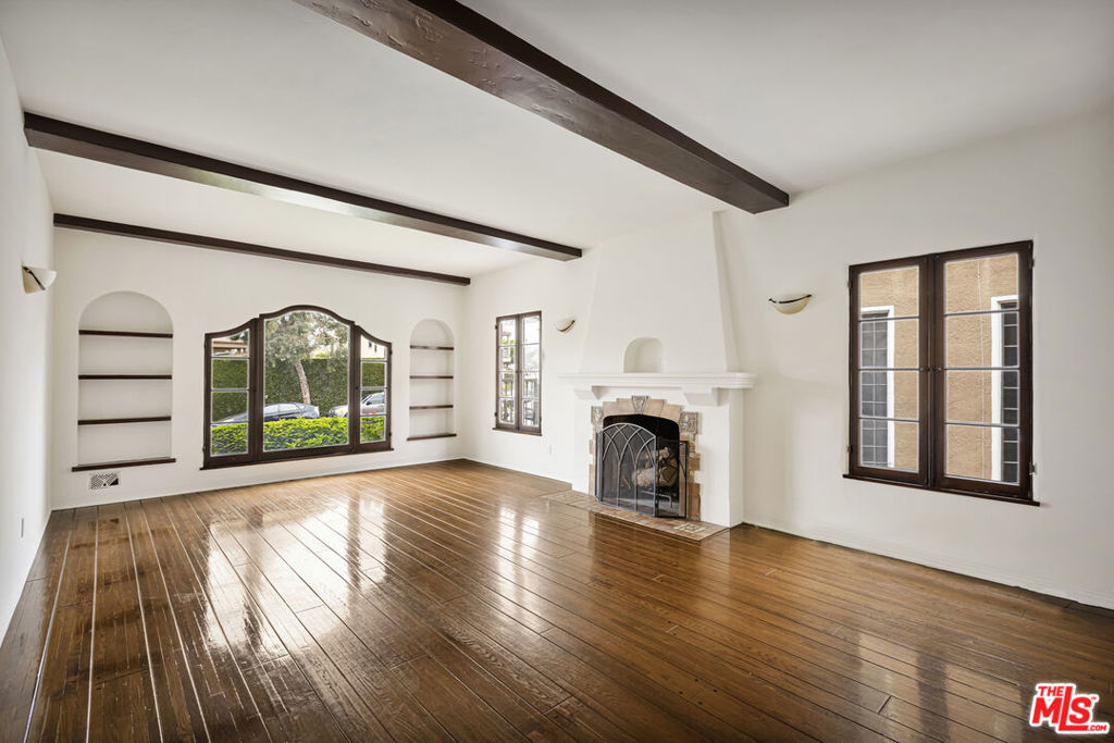 844 S Curson Avenue