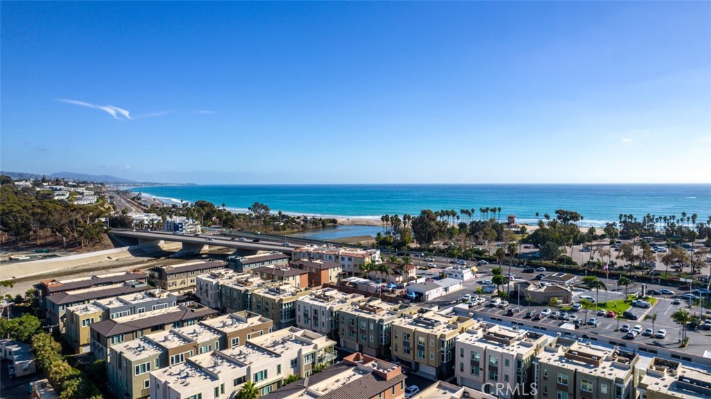 876 Doheny Way