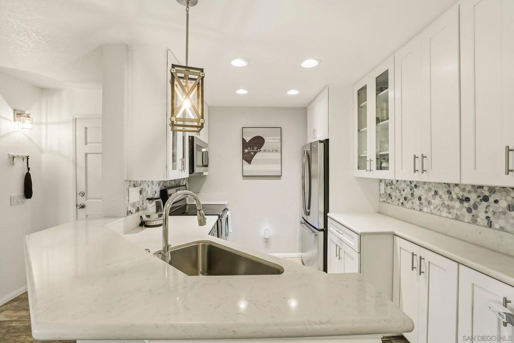 7287 Camino Degrazia 2