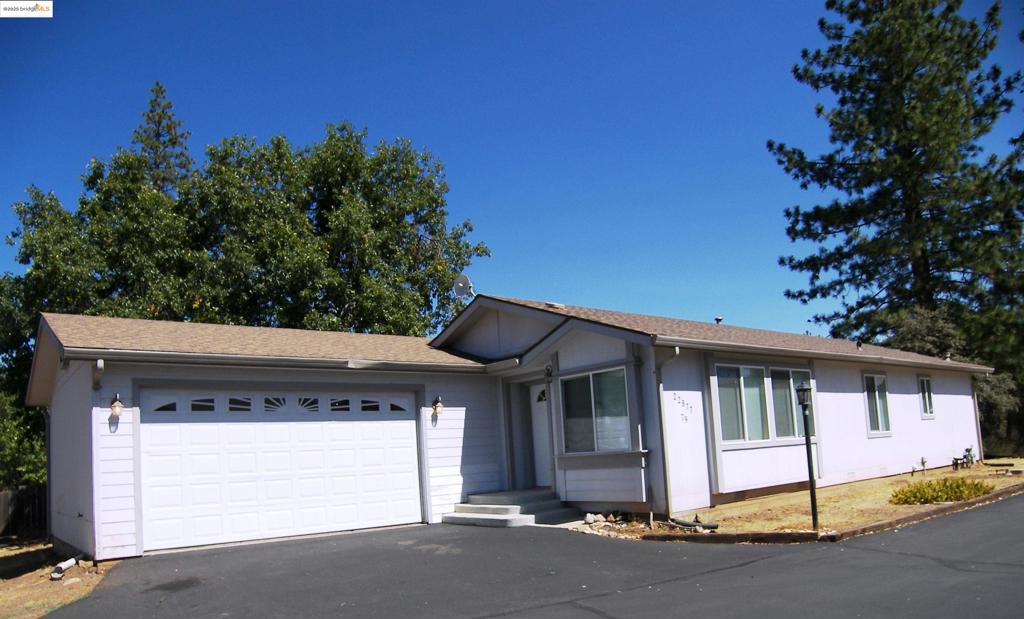 22877 E Parkwood Dr.